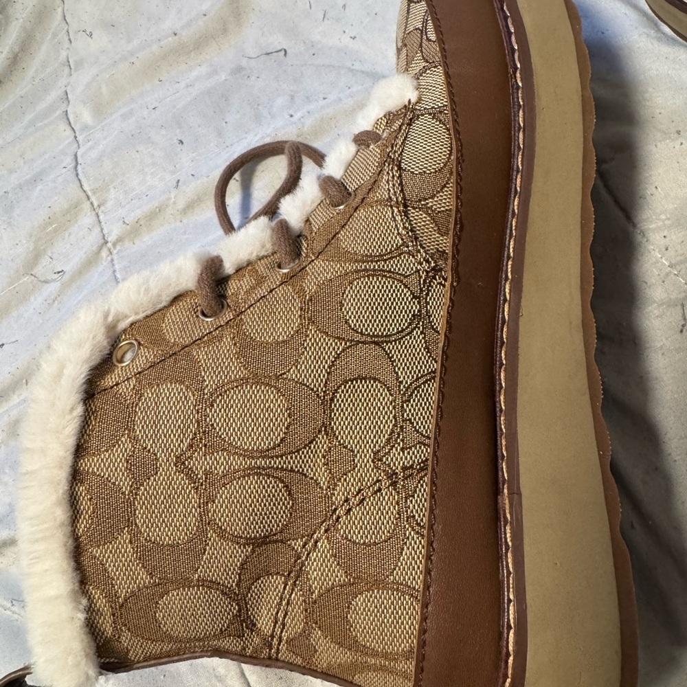 Coach boots! Us7. Perfect condition - Picture 6 of 7